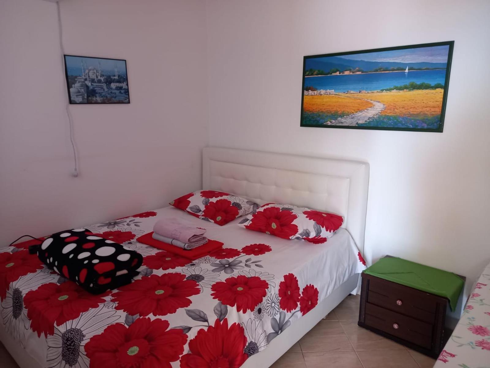 Sea View Apartments Vlorë エクステリア 写真